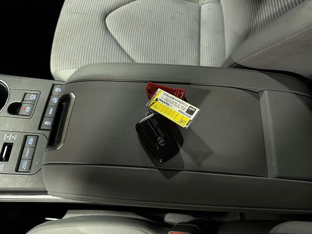 Thumbnail: 2022 Toyota Highlander - 17