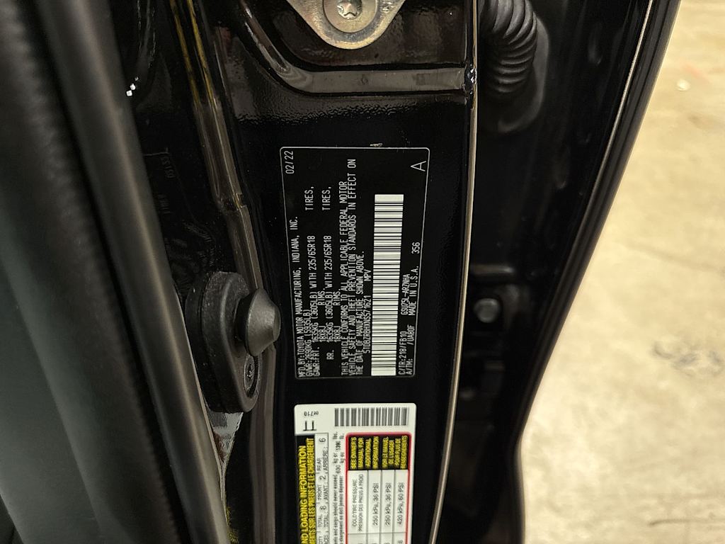 Thumbnail: 2022 Toyota Highlander - 18