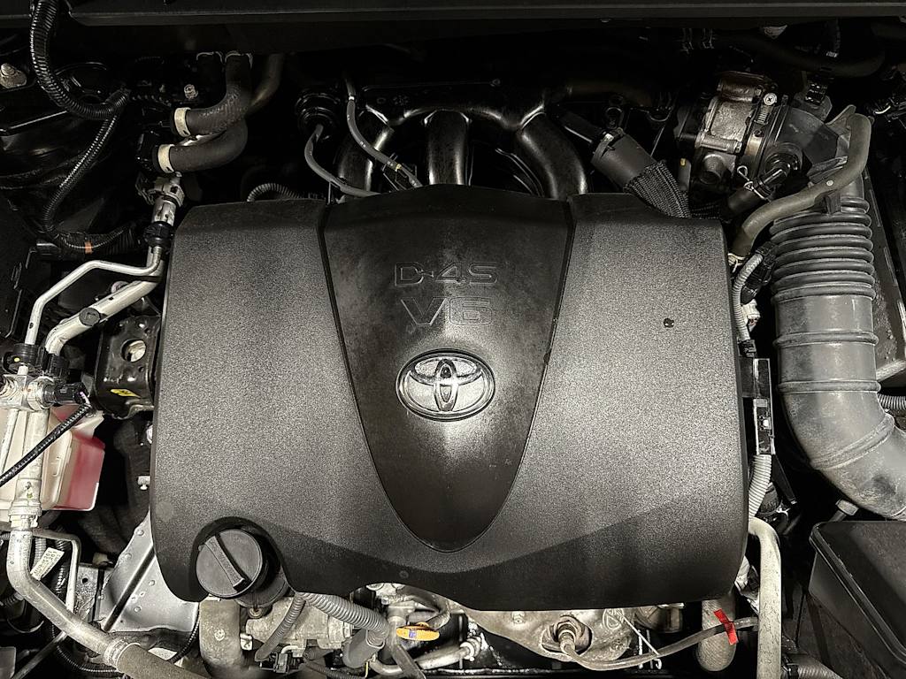 Thumbnail: 2022 Toyota Highlander - 8