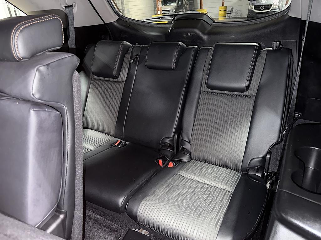 Thumbnail: 2017 Toyota Highlander - 24