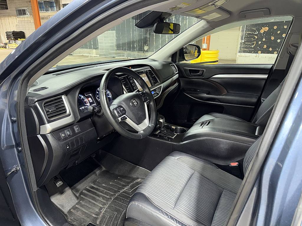 Thumbnail: 2017 Toyota Highlander - 9