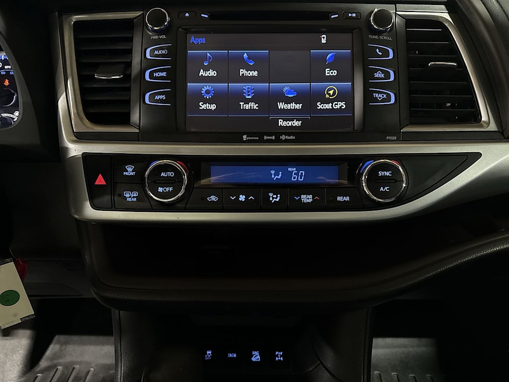 Thumbnail: 2017 Toyota Highlander - 26