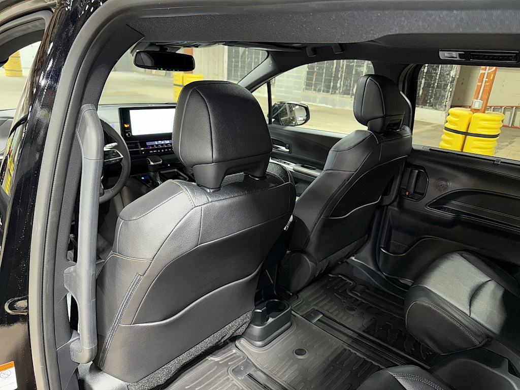 Thumbnail: 2025 Toyota Sienna - 33