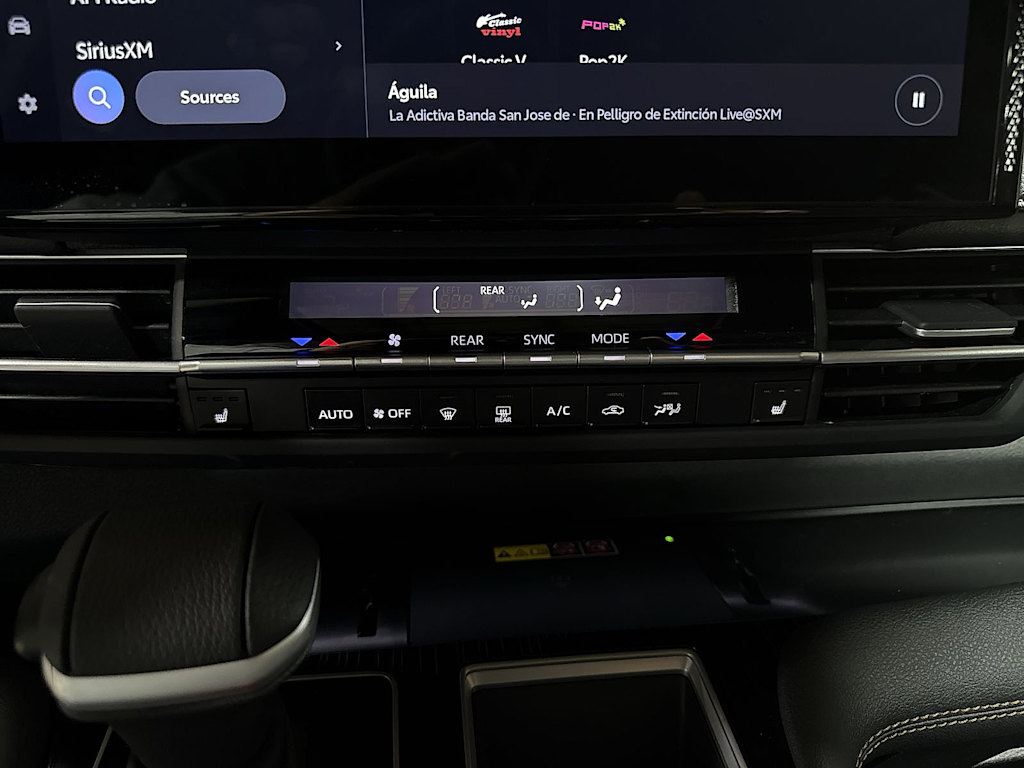 Thumbnail: 2025 Toyota Sienna - 27