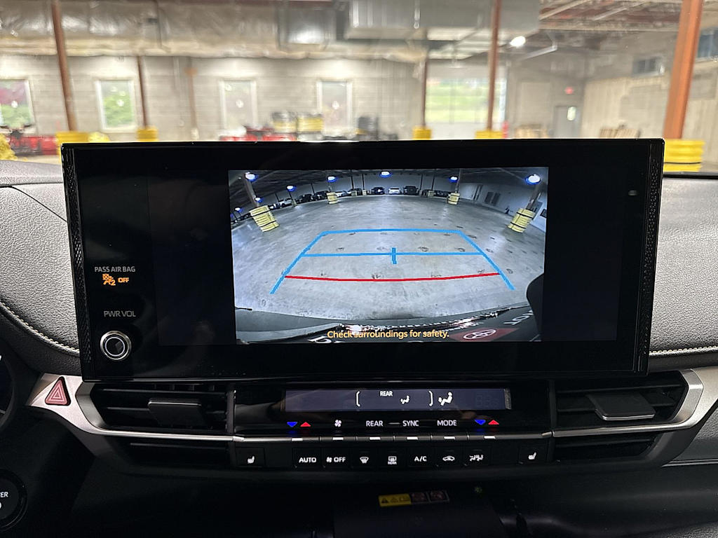 Thumbnail: 2025 Toyota Sienna - 30