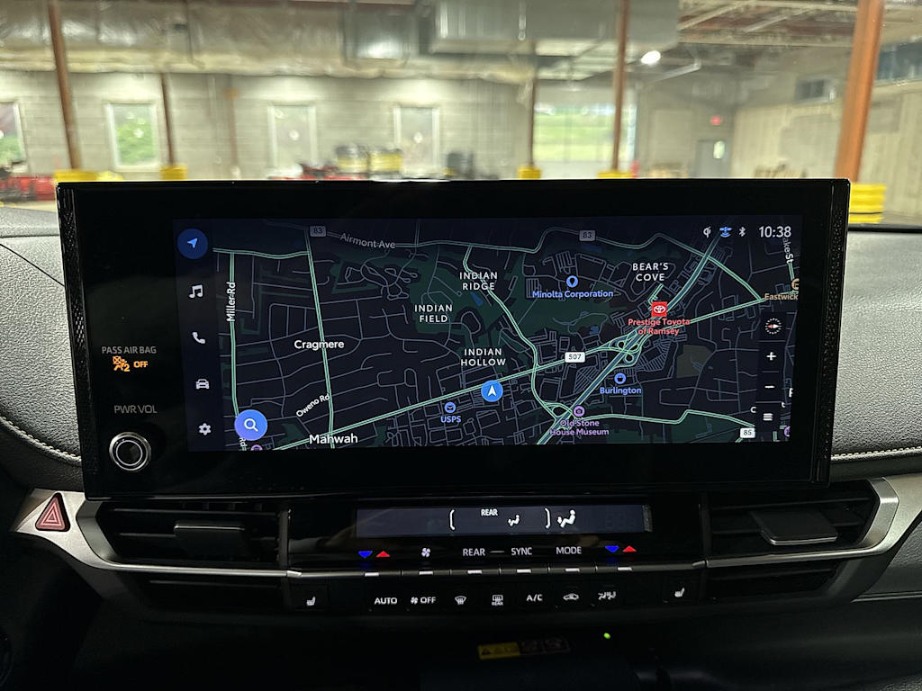 Thumbnail: 2025 Toyota Sienna - 25