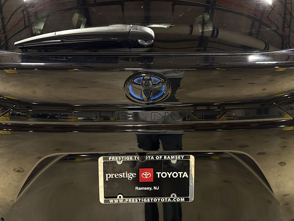 Thumbnail: 2025 Toyota Sienna - 6