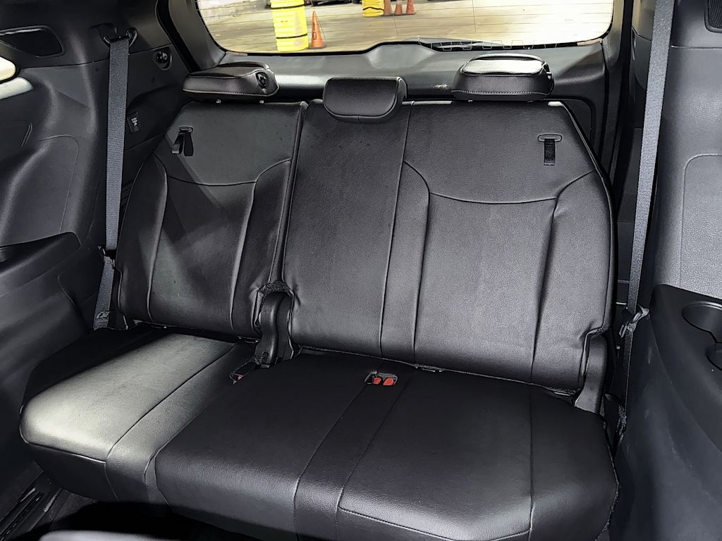 Thumbnail: 2025 Toyota Sienna - 23