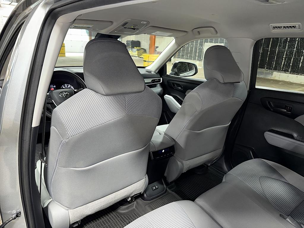 Thumbnail: 2021 Toyota Highlander - 30