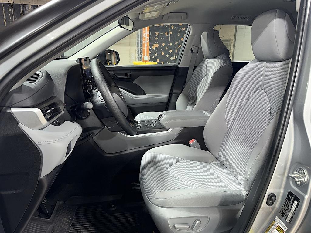 Thumbnail: 2021 Toyota Highlander - 9