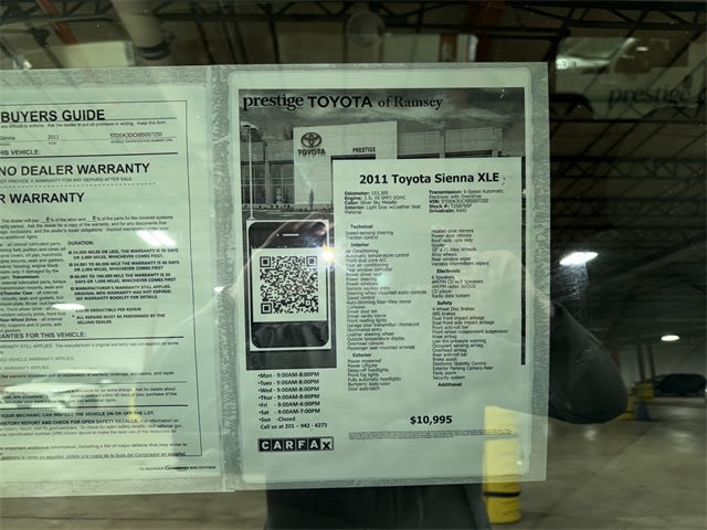 2011 Toyota Sienna XLE 16