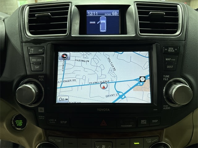 2012 Toyota Highlander Limited 10