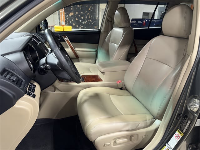 2012 Toyota Highlander Limited 7