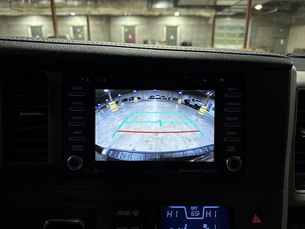 Thumbnail: 2020 Toyota Sienna - 27