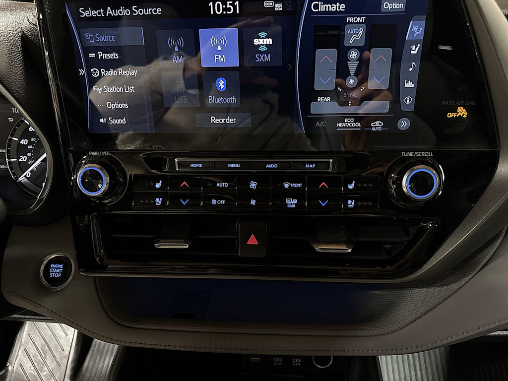 Thumbnail: 2021 Toyota Highlander - 26