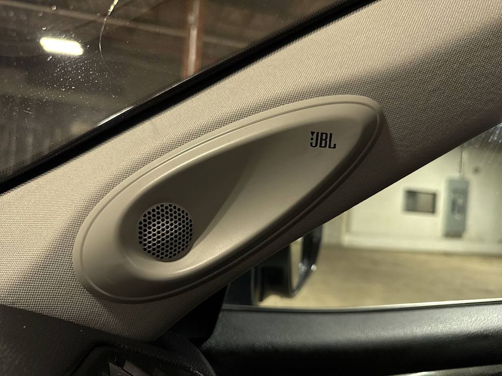 Thumbnail: 2021 Toyota Highlander - 39