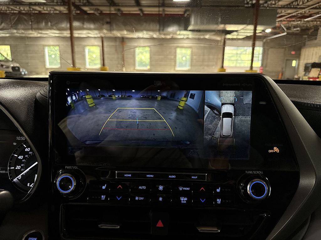 Thumbnail: 2021 Toyota Highlander - 29