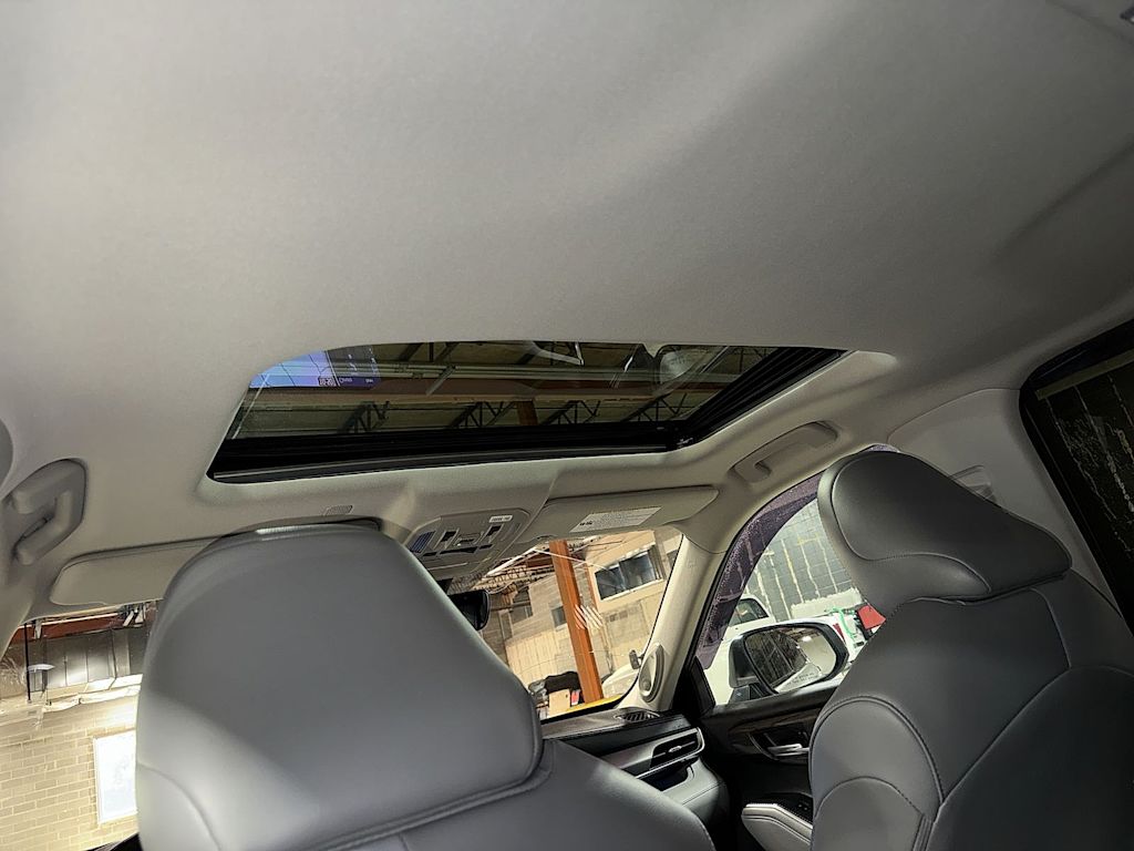 Thumbnail: 2021 Toyota Highlander - 6