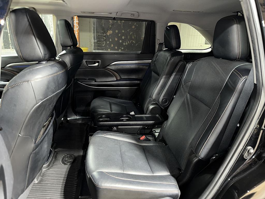 Thumbnail: 2019 Toyota Highlander - 11