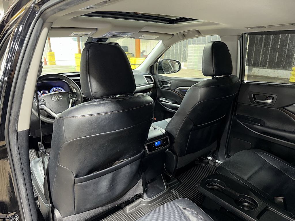 Thumbnail: 2019 Toyota Highlander - 34