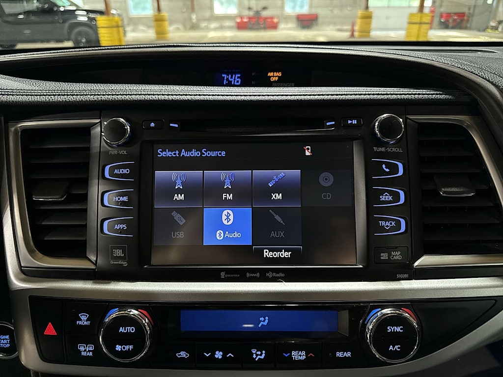 Thumbnail: 2019 Toyota Highlander - 26