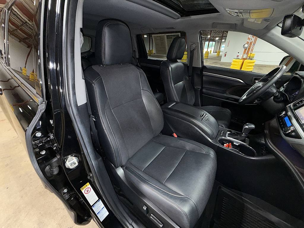 Thumbnail: 2019 Toyota Highlander - 10