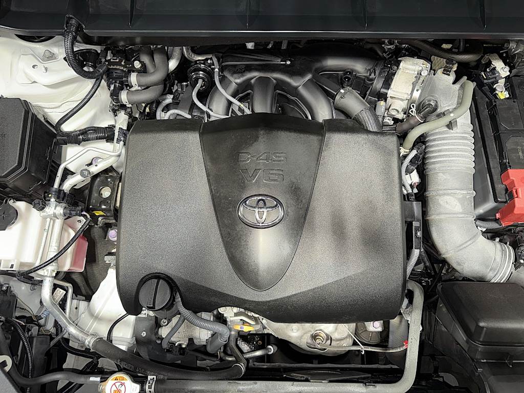Thumbnail: 2021 Toyota Highlander - 7