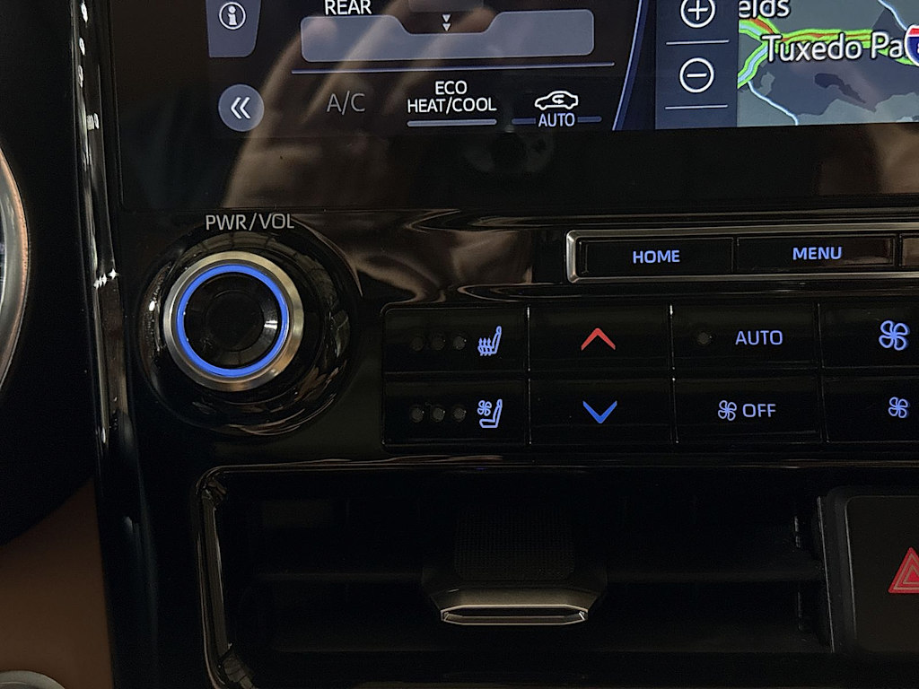 Thumbnail: 2021 Toyota Highlander - 36