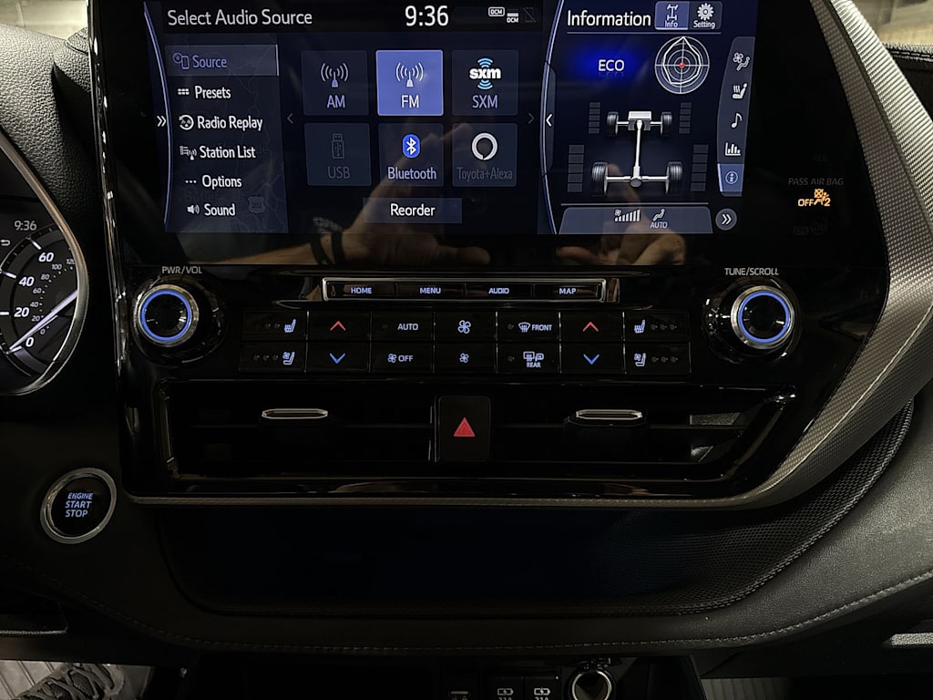 Thumbnail: 2021 Toyota Highlander - 25