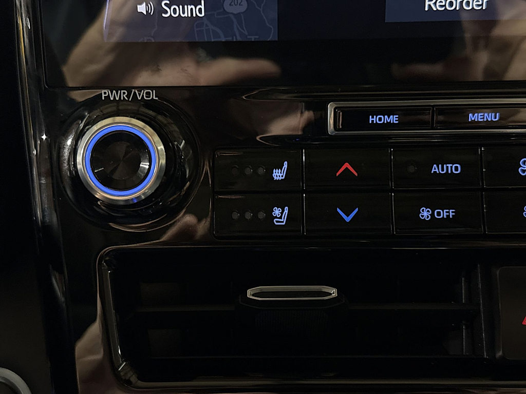Thumbnail: 2021 Toyota Highlander - 37