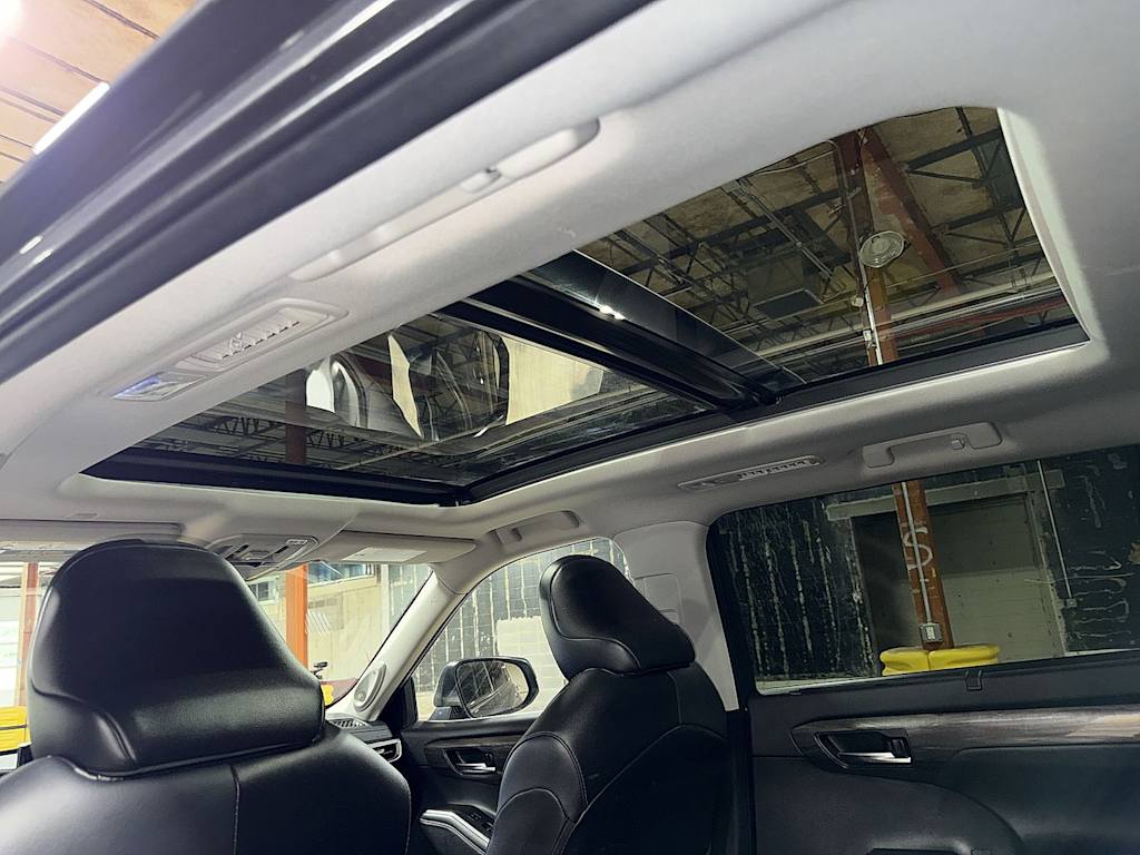 Thumbnail: 2021 Toyota Highlander - 28
