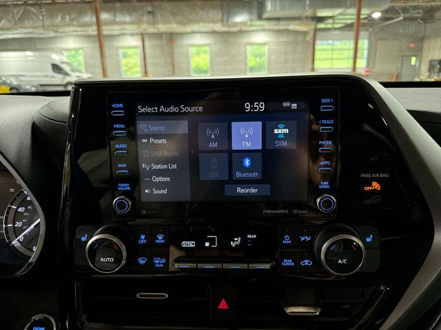 Thumbnail: 2022 Toyota Highlander - 12