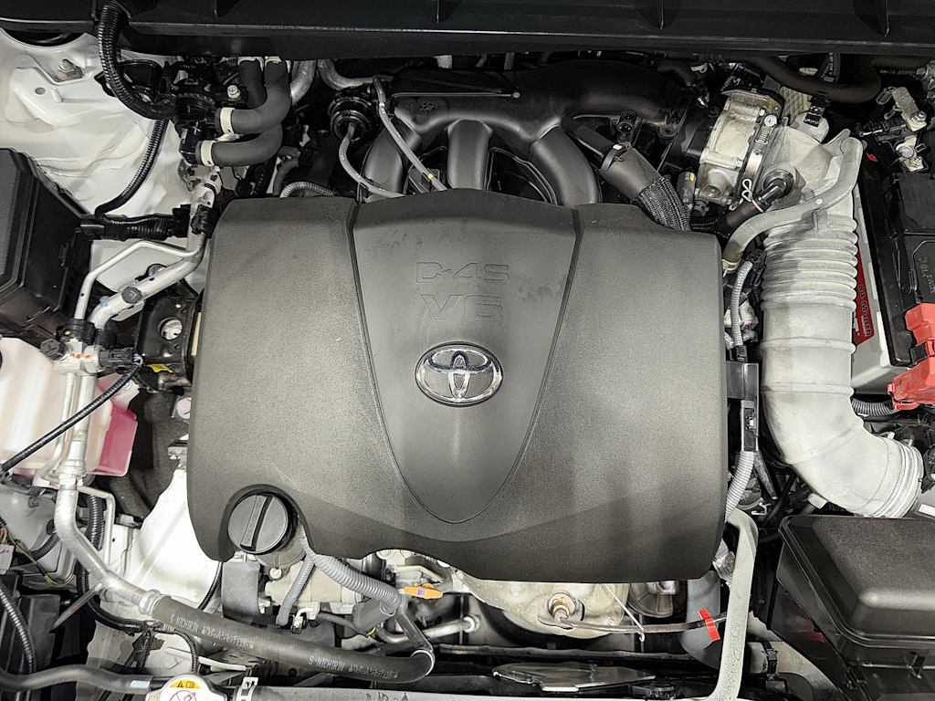 Thumbnail: 2022 Toyota Highlander - 8