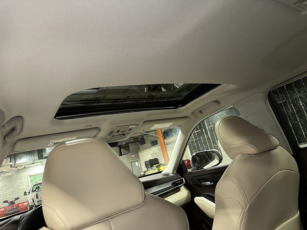 Thumbnail: 2022 Toyota Highlander - 28