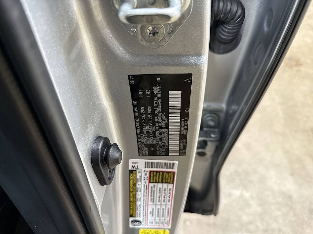 Thumbnail: 2021 Toyota Highlander - 23