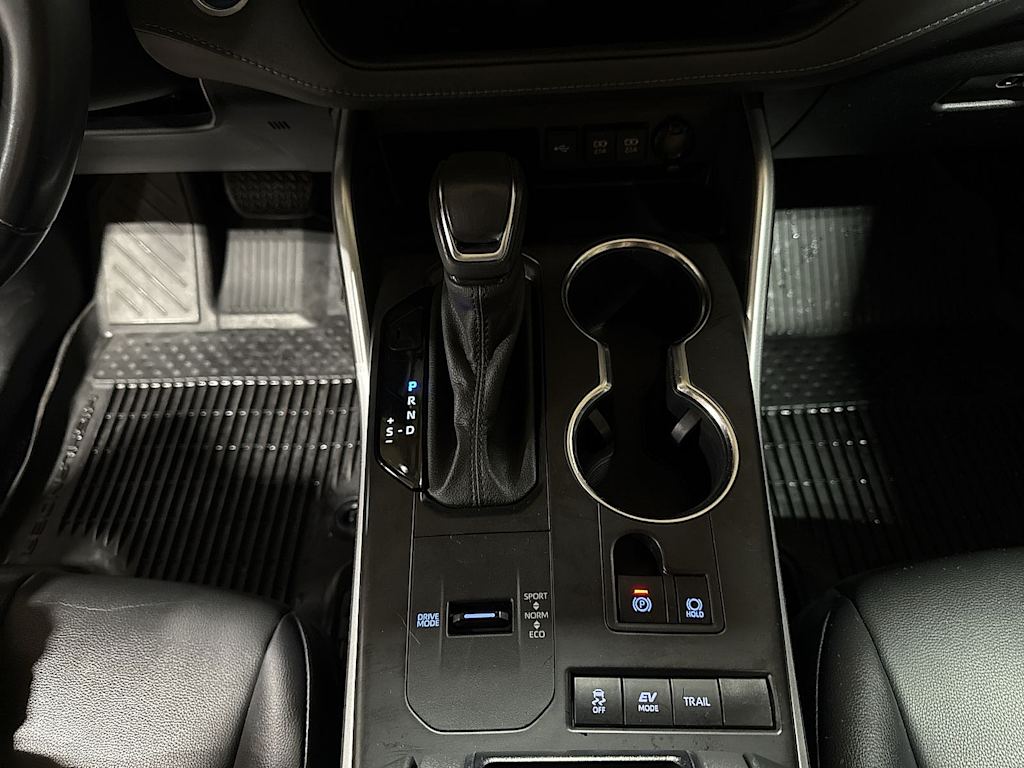 Thumbnail: 2021 Toyota Highlander - 35