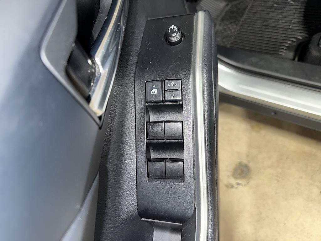 Thumbnail: 2021 Toyota Highlander - 27