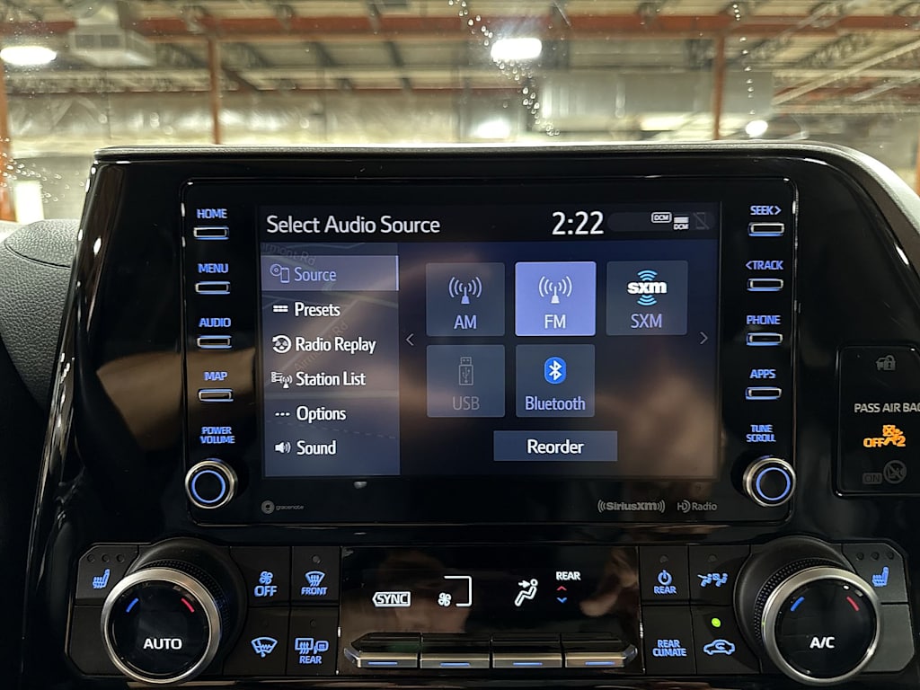 Thumbnail: 2021 Toyota Highlander - 25