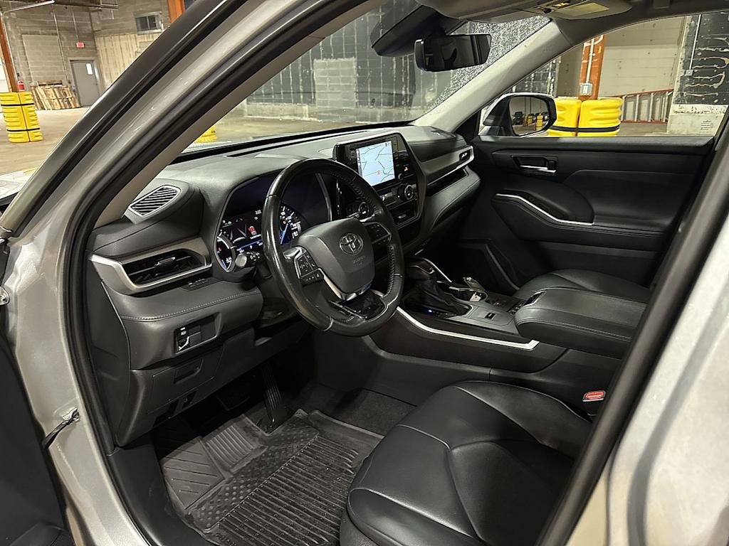 Thumbnail: 2021 Toyota Highlander - 9