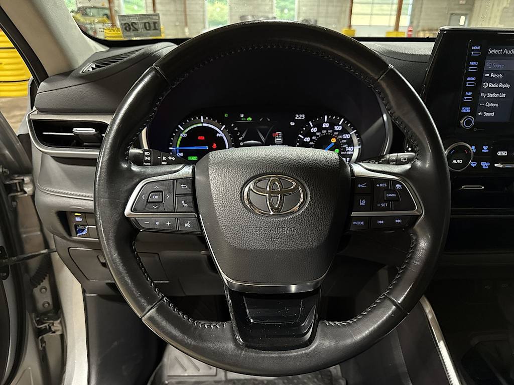 Thumbnail: 2021 Toyota Highlander - 2