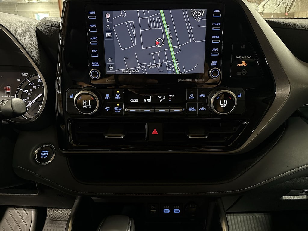 Thumbnail: 2022 Toyota Highlander - 26