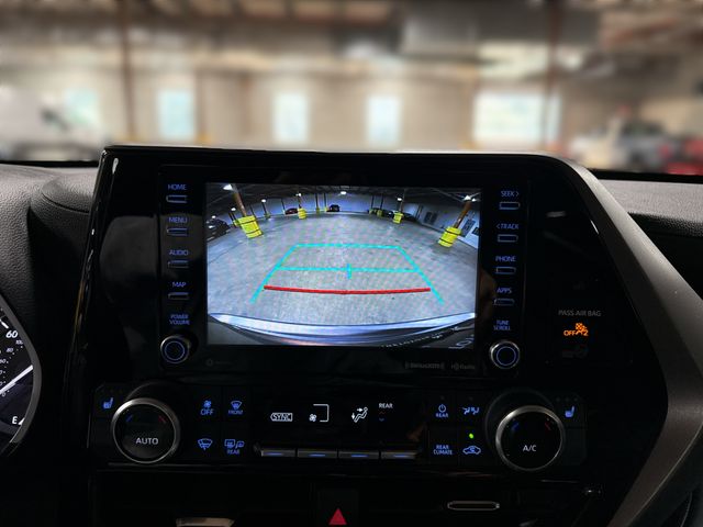 Thumbnail: 2022 Toyota Highlander - 31