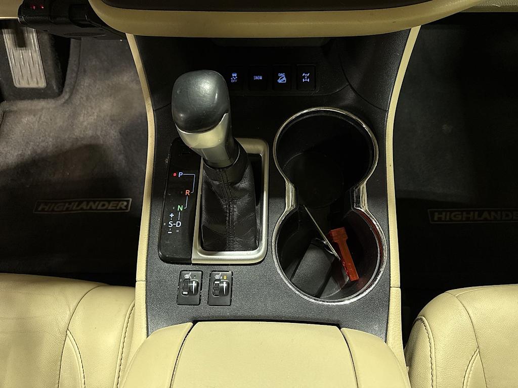 Thumbnail: 2016 Toyota Highlander - 33