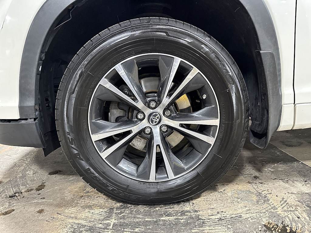 Thumbnail: 2016 Toyota Highlander - 7