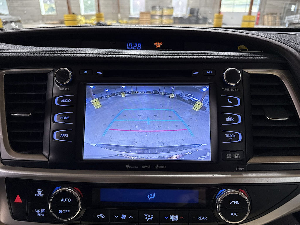 Thumbnail: 2016 Toyota Highlander - 29