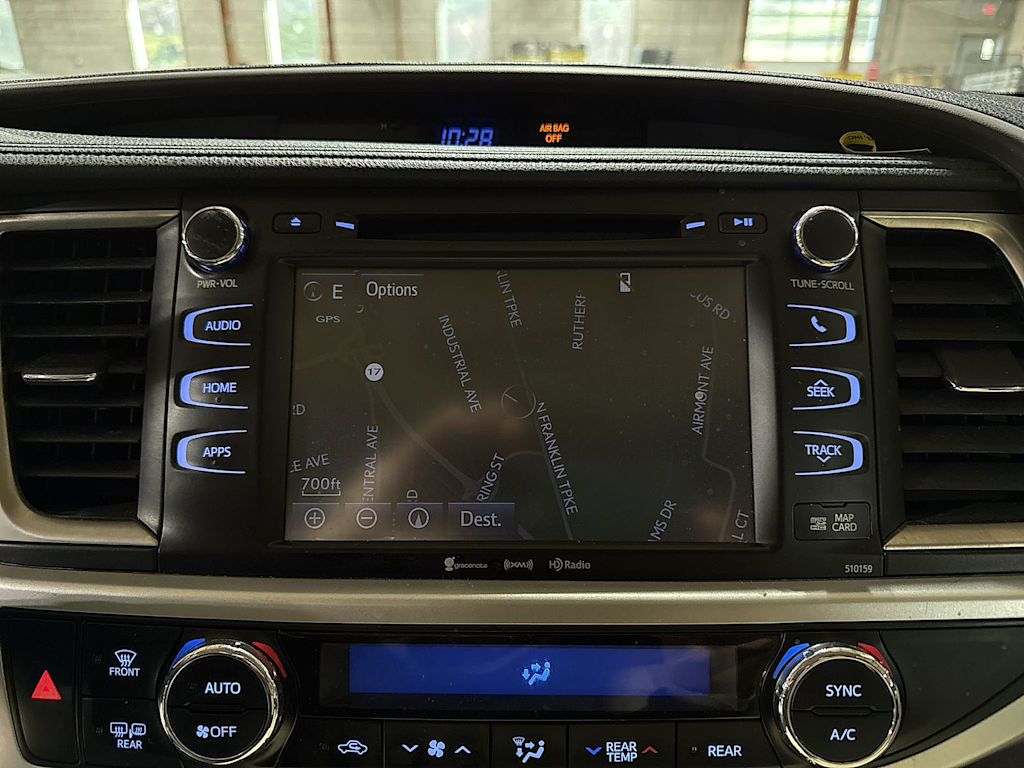 Thumbnail: 2016 Toyota Highlander - 13