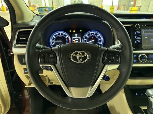 2014 Toyota Highlander XLE 2