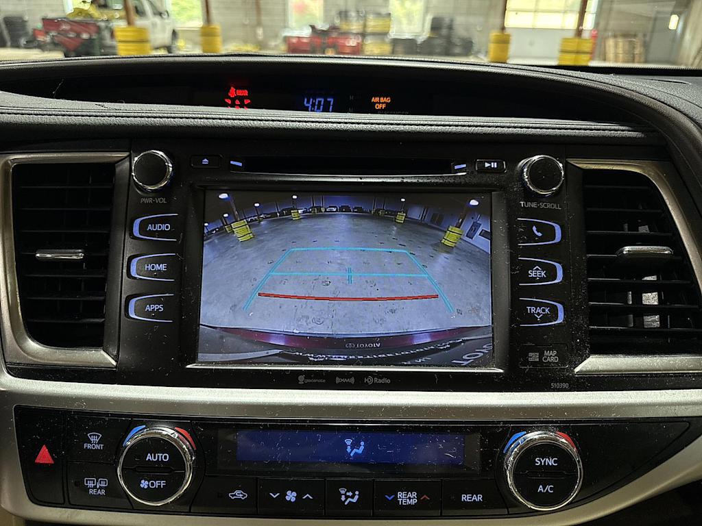 Thumbnail: 2019 Toyota Highlander - 30