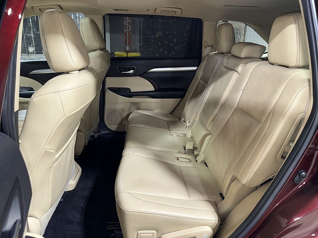 Thumbnail: 2019 Toyota Highlander - 12