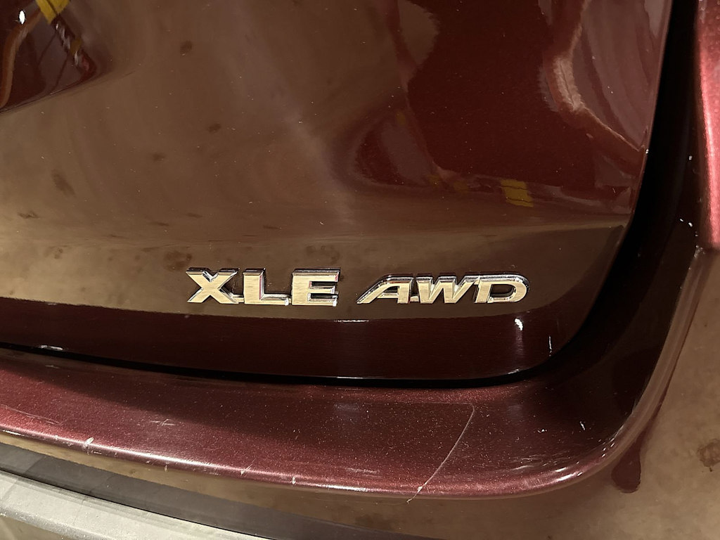 Thumbnail: 2019 Toyota Highlander - 31